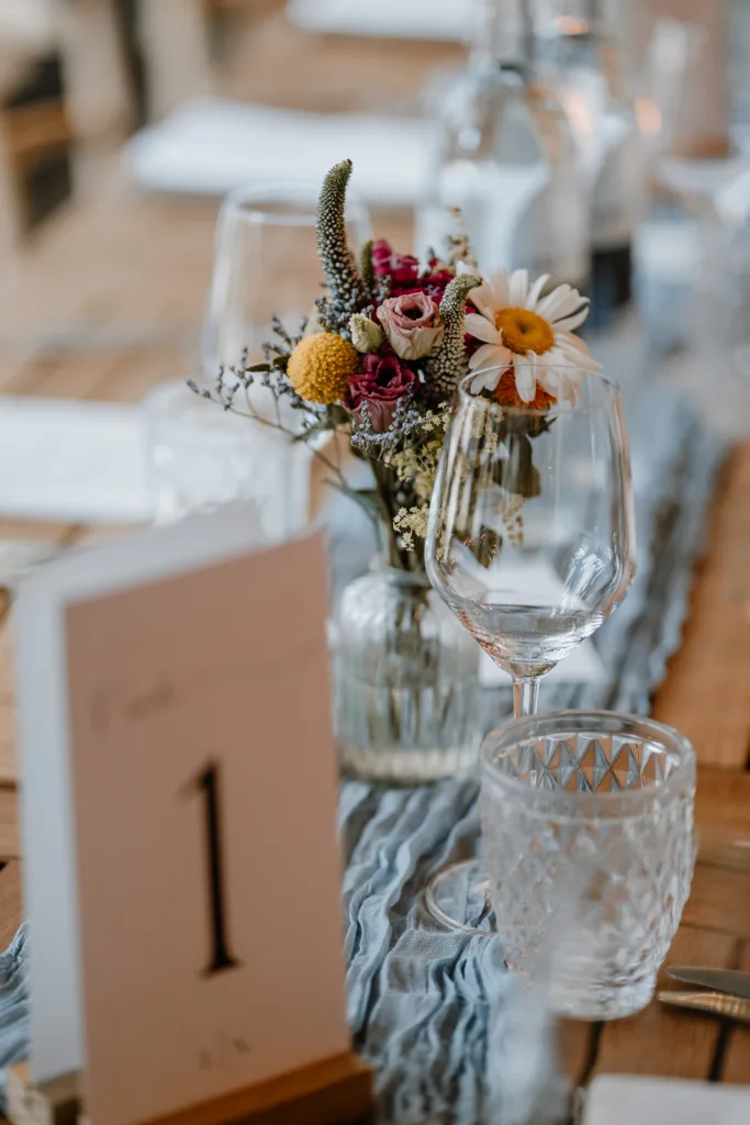 Tischdecke Blumen in einer Vase